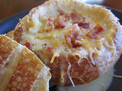 foodluxury:  Love Food? This blog is for you. 