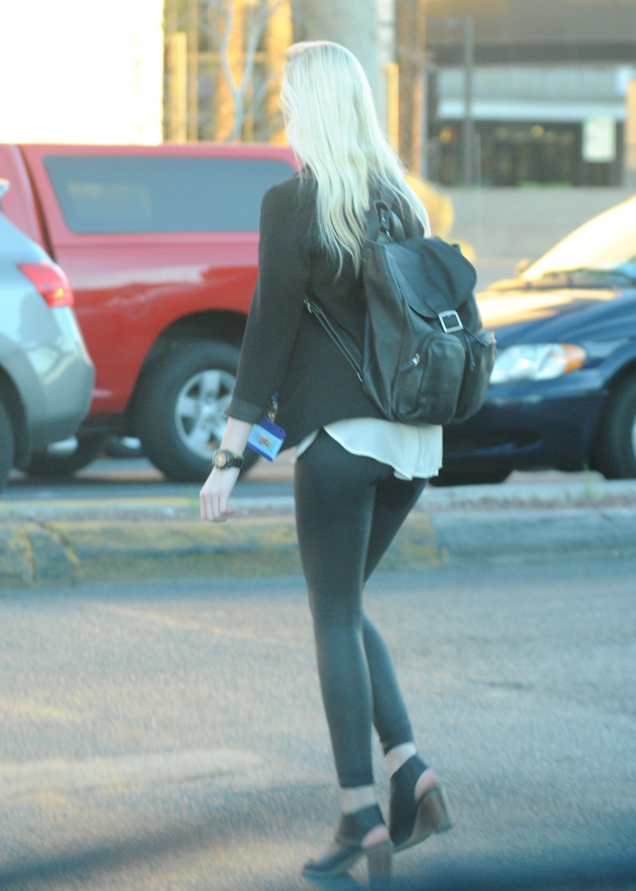 Saw this young lady crossing Lvblvd