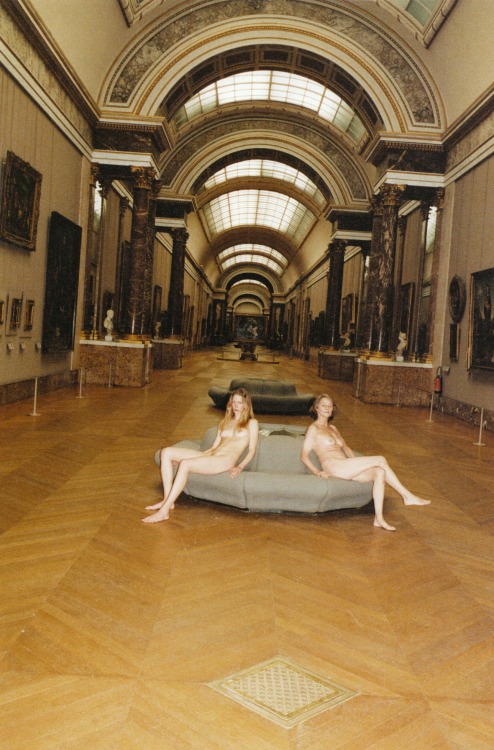 vvvestvvood:  Raquel Zimmermann & Charlotte Rampling at the Louvre, photographed by Jurgen Teller