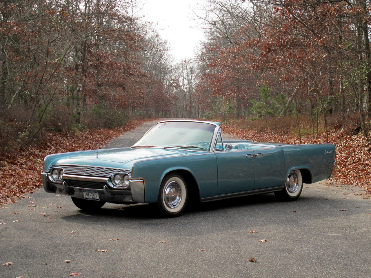 allamericanclassic:  1961 Lincoln Continental 4-Door Convertible