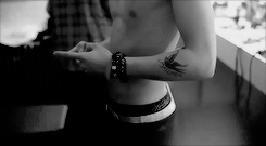 calumxhoood:   shirtless calum  requested by anonymous   
