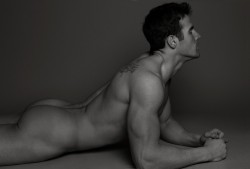 wetlust:  bodyschau: hylmannn:  Clark Lichty photographed by Bell Soto  (via  TumbleOn)    Hottest Gay Porn @ www.wetlust.tumblr.com  