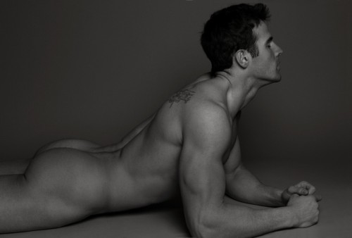 bodyschau: hylmannn:  Clark Lichty photographed by Bell Soto  (via  TumbleOn)   Hottest Gay Porn @ w