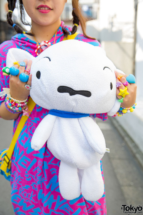 16-year-old Japanese students Tsunamayo Milk and Tominihina on the street in Harajuku wearing colorf