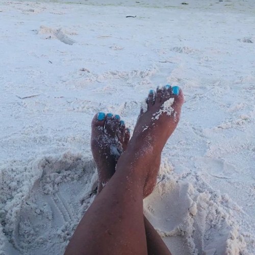 jfc223: @brothalover #pies #pied #pieds #piedini #pés #pezinhos #barefoot #feet #foot #wrinkles #yog