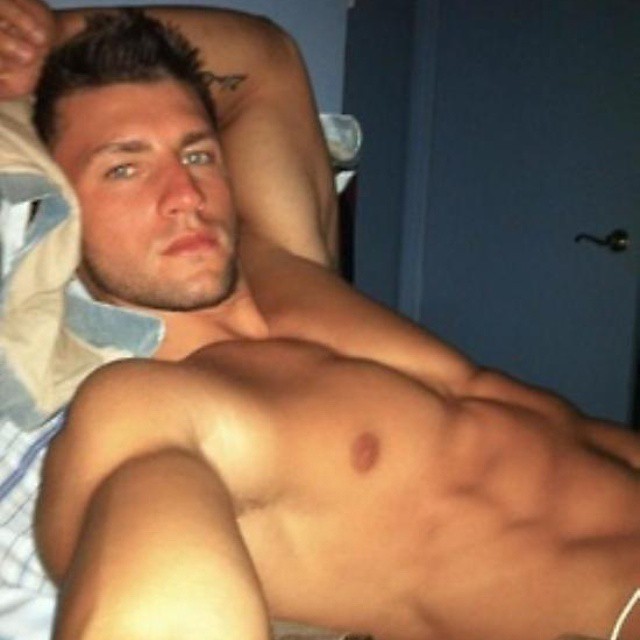 triley021:  Watch me on livecamjocks.com now, it’s free to watch!!! ;p  #hotguys