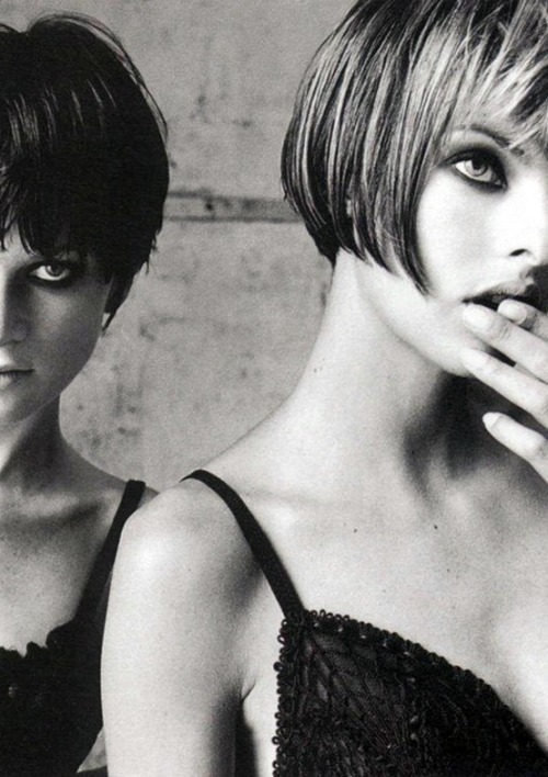 80s-90s-supermodels:Versace F/W 1993/’94Photographer : Steven MeiselModels : Kristen McMenamy & 