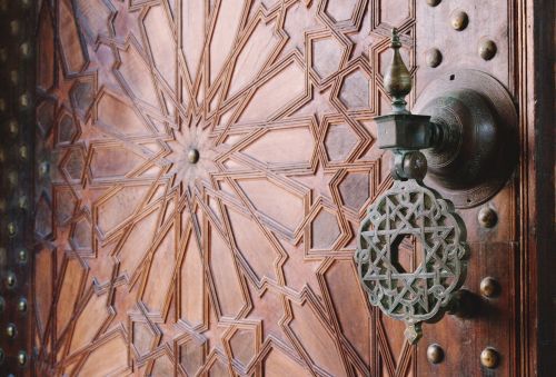 Arabesque (Islamic Decoration) on Door at Paris Great Mosquewww.IslamicArtDB.com » Zakhrafah/Arabesque (Islamic Artistic Decoration)