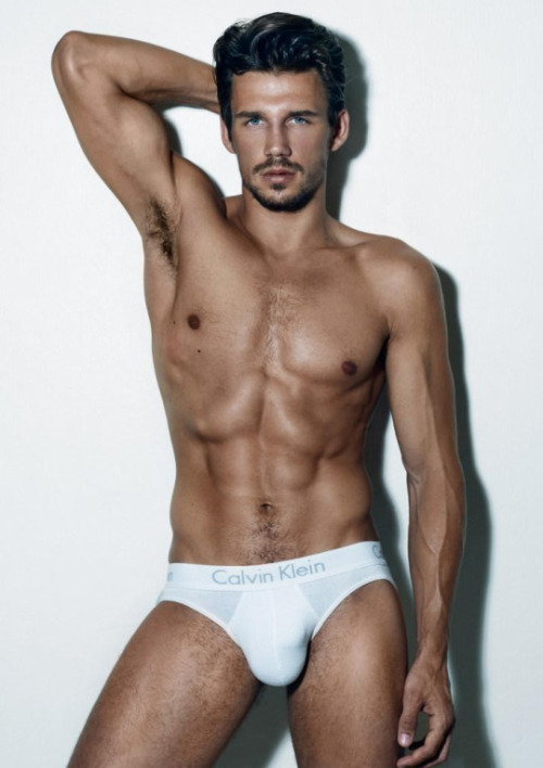 takemetobedandlosemeforever:  Peter Winkler