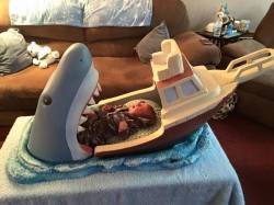 sixpenceee:  Since his friends Mark and Cindy Melaccio announced that they were expecting a baby boy, sculptor Joseph Reginella had the idea to create a bed unlike any other for the little guy. Taking about a week to fully complete, little Mikey Melaccio