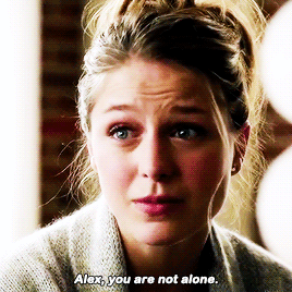 scottymccall: supergirl + destroying homophobic stereotypes 