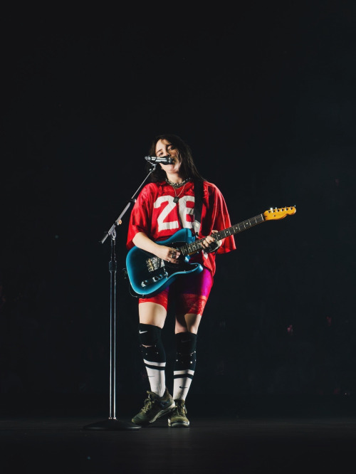 HIT ME HARD AND SOFT TOUR: Quebec, Canada (29/09)