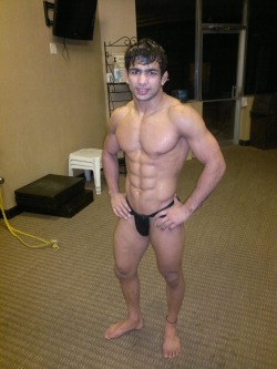 lundraja:  Yummy!  Muscular, Handsome, Sexy and with an awesome 6 pac. He looks great wearing a Langot