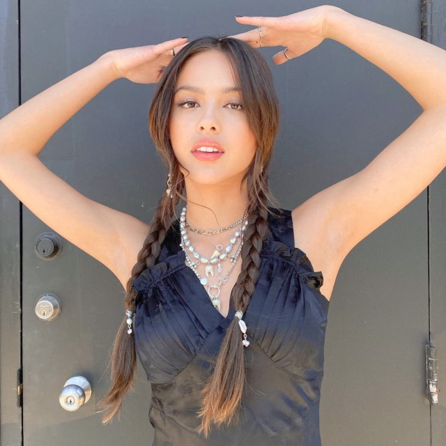 Olivia Rodrigo
like/reblog if using