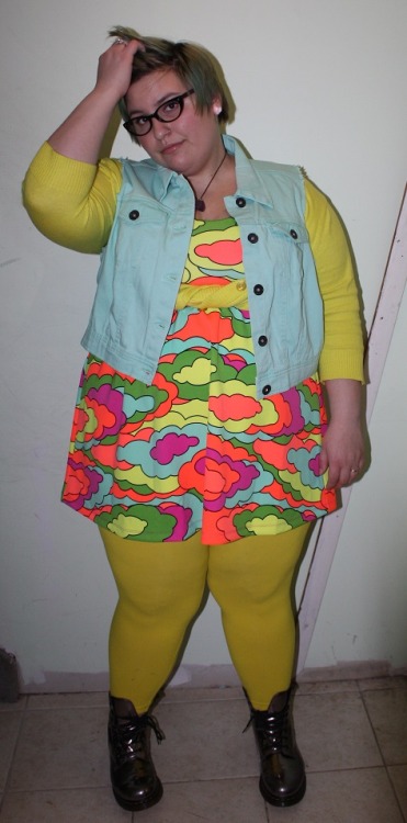 ohkellybelly:  Feaster day. Decided to be all bright and springy today. Got this pastel vest at Kmar