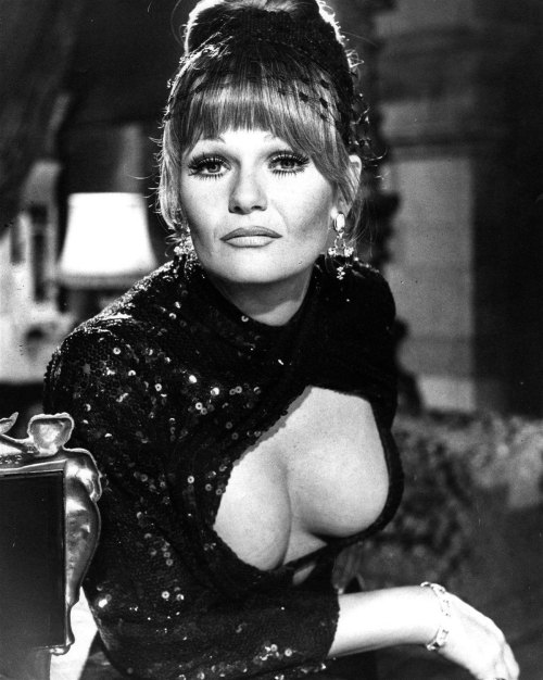 Valerie Perrine