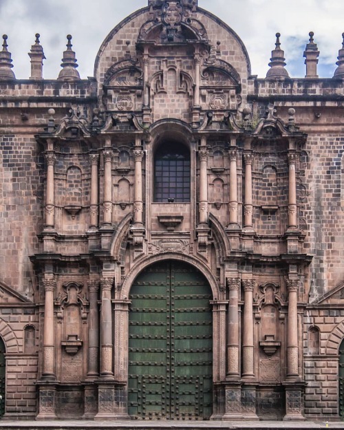 Fotos que no llegué a publicar. Una de las joyas del barroco peruano es la Catedral de N.S. de la As