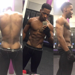 dominicanblackboy:  Sexxy!😍😍😍😍