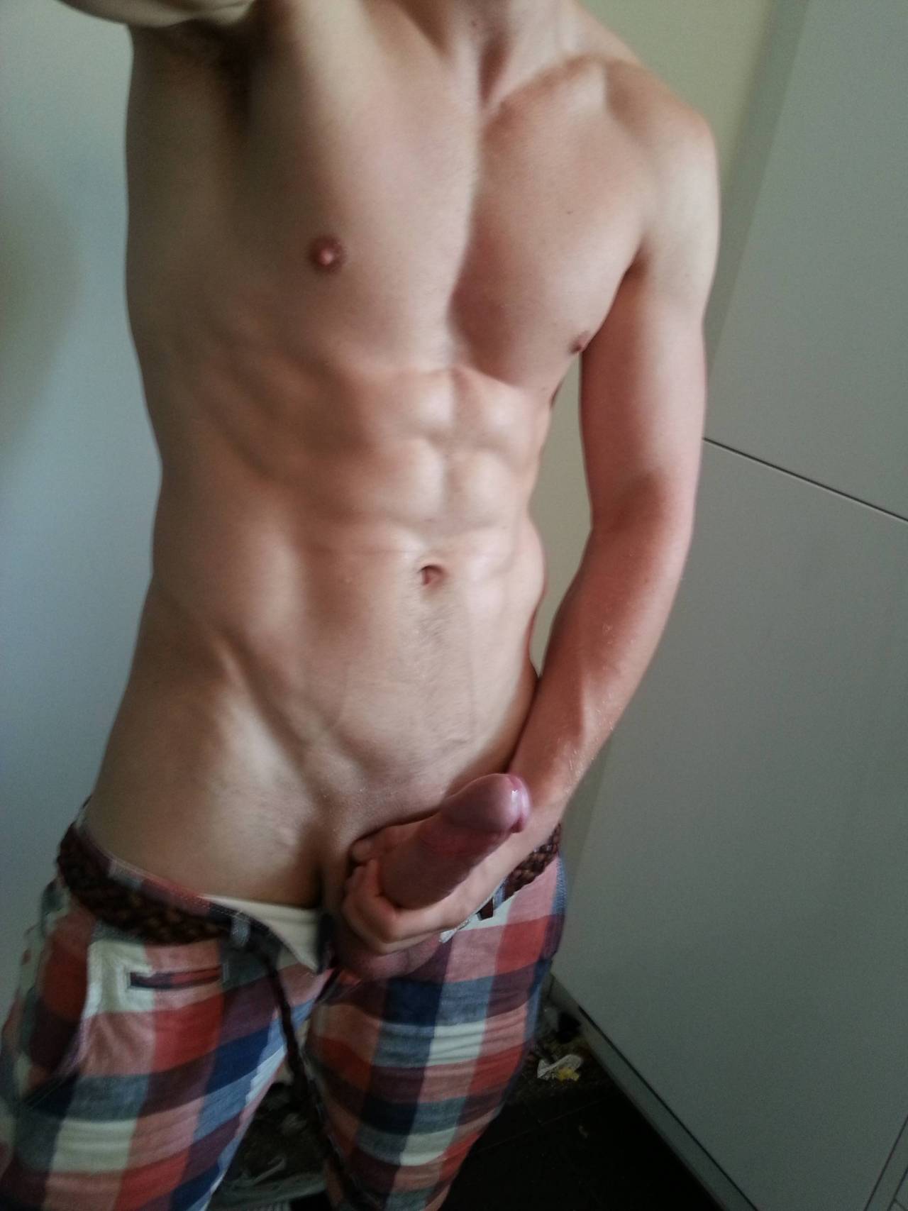 juanesque:  3 things I would really like to suck on