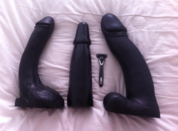 ashleyryder:  my 3 fav toys as see in my