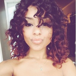 mszashley:  Thanks houston my shit will go from this to Afro in 10 minutes gotta get that selfie too quick