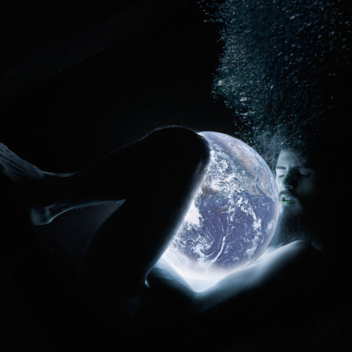 art-tension:Imaginatively Surreal Photography by Diggie VittArtist onTumblr |Facebook | Flickr | 500