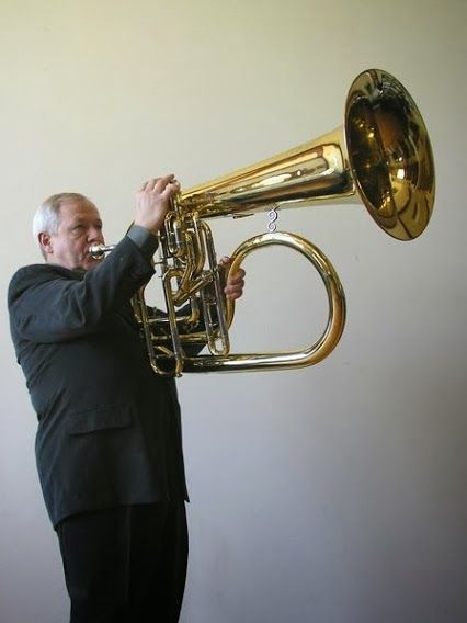 jhunnyplaysdamello:  blloooooo:  aural-skillz:  basscleft0r:  thelasttuba:  pianosplus:  Meet the Fl