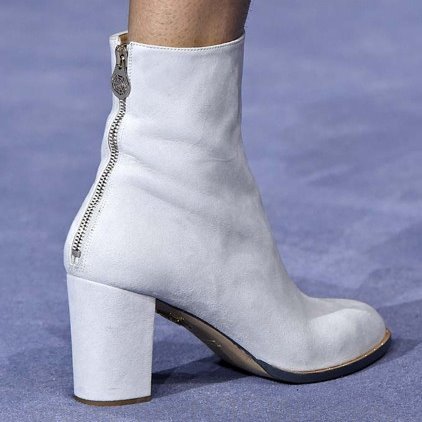 goldhue:  anndemeulemeesterfanclub:  shoes @ temperley f/w16  AHH 