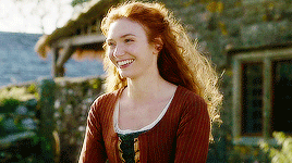 dawnofthedusk:Make Me Choose @ladyenys asked » Sansa Stark or Demelza Poldark @fieldsofpurpleflowers