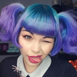 thehellobatty:  Seriously the best hair color I’ve had in ages. Excuse me if I never was my hair again… 💜💜💜 http://ift.tt/2dPFDRr 
