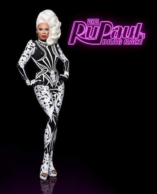 In a world full of 9️⃣’s, be a ✨1️⃣0️⃣✨#DragRace SEASON 10, returns Thursday, March 22 on VH1!    