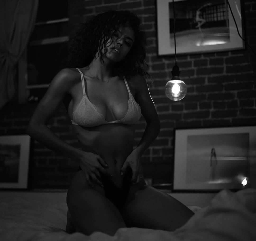 prettywomenandmodels:  Sydney Nichole