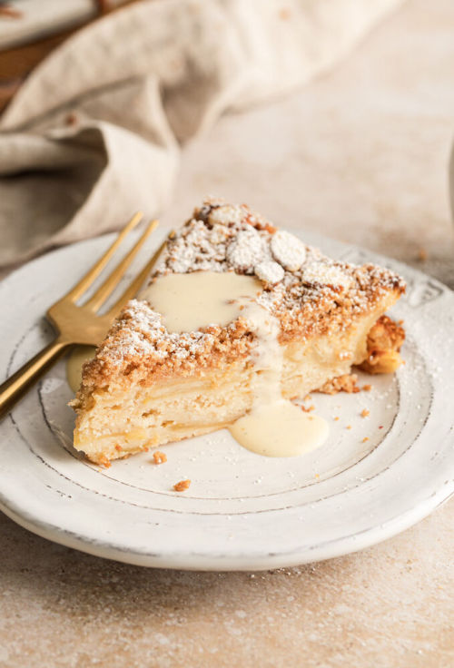 fullcravings:  French Apple Cake