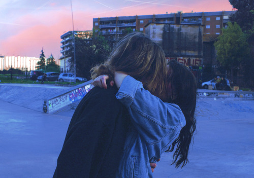 coltre:My friends being cute at the skatepark