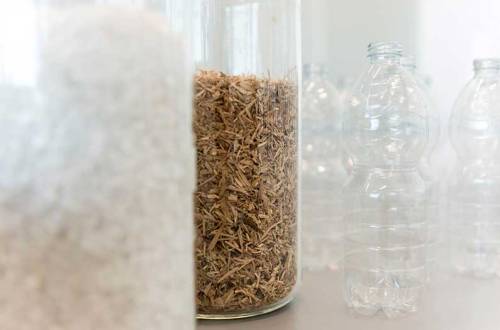  Bioplastic made from wood waste is durable yet degradableThe race to make plastics renewable has 