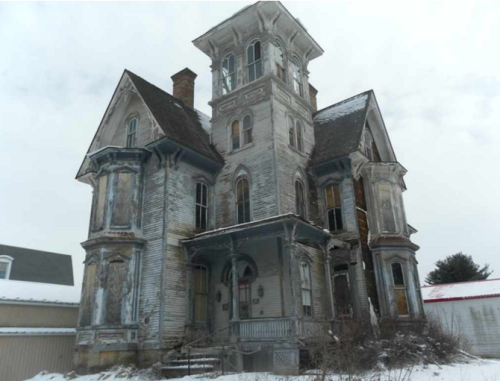 cutee-houses:1880 Italianate – Coudersport, PASqft: 5070$65,000unfortunately the inside is gutted bu