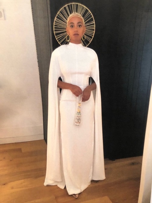 fuckrashida: Solange wants the girls to pick her MET look I’m leaning towards the first look o
