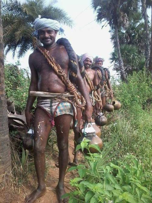 blackloverin: Reblog if u like this kind of men