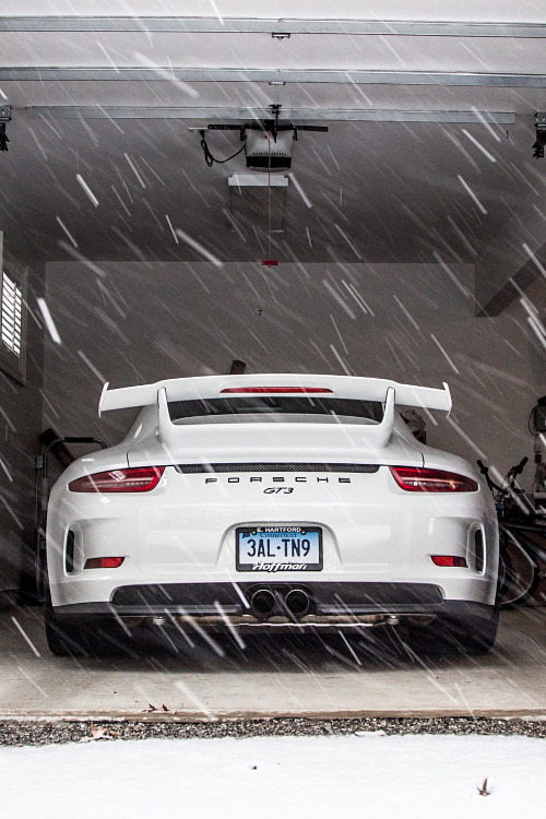 supercars-photography:  Porsche GT3 (via) Supercars Photography