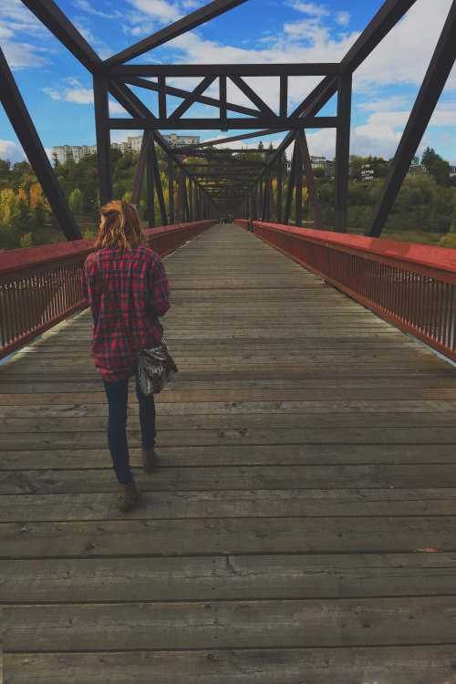 avenuesofinspiration:  Sunday Adventures | Photographer © | AOI