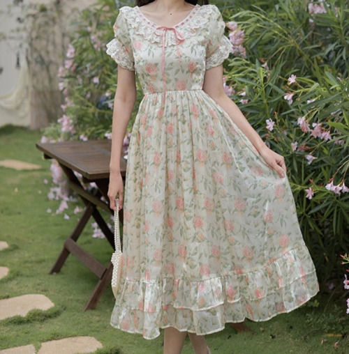 floral dresses: pretty floral dress (xl available)10% discount code: softjoy + free shipping wor