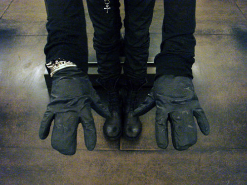 carolchristianpoell: Carol Christian Poell “Syndactyly” Mutant Gloves
