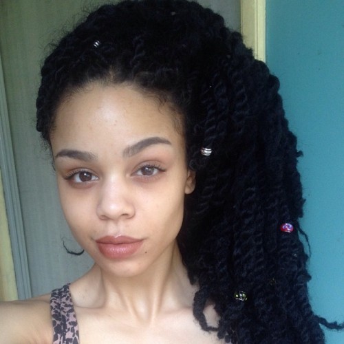 limeshadow:  cryschanelle:  Embrace your flaws  where?