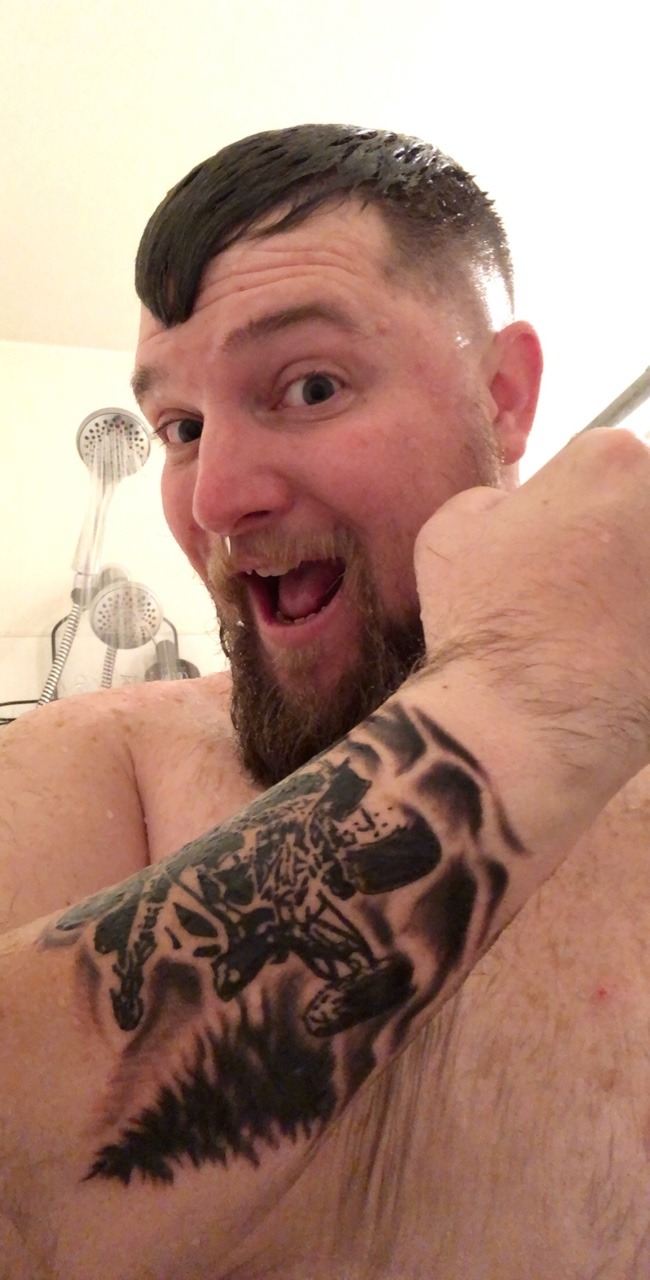 Just goofin’ haha, gee I wonder if I’m enjoying my new tattoo 😂🤷🏼‍♂️🙈