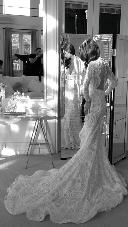 glacialized-fashion:  Aire Barcelona wedding gown 