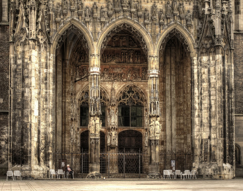 fuckyeahgothiccathedrals:Ulm Minster, Germany (1377-1890)watchthroughmyeyes:Ulmer Münster (by Habub3