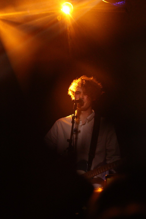 Wghy Is Wilbur Soot So.he Looks Fucking Ethereal Like The LIGHTINGGG HELLOOOOO