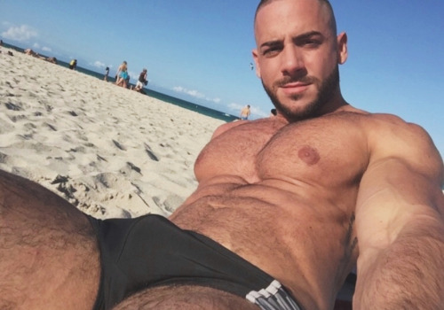 hungrycumwhore:  http://hungrycumwhore.tumblr.com/archive 