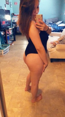 hotdallaswife:  Add me on MeWe, Lilly Alexander. Happy New Years 2019 😘