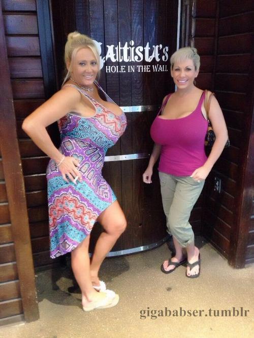 mybighugeboobs:  Photo http://ift.tt/1AcPfKi